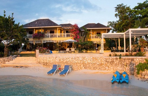 Discovery Bay Villa | SUGAR BAY ON THE BEACH JAMAICA - Luxury 5 Bedroom Beachfront Villa