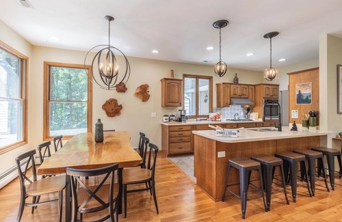 Cullowhee House | Sugar Creek Retreat - Where Comfort and Adventure Meet