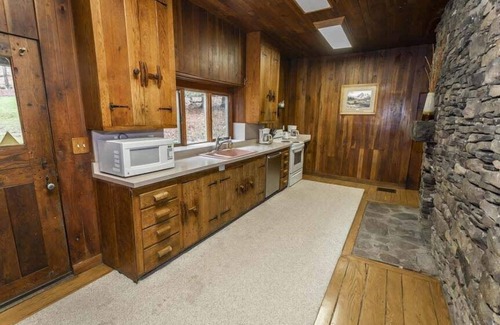Seven Springs Cabin | Sugar Hill Cabin at Seven Springs