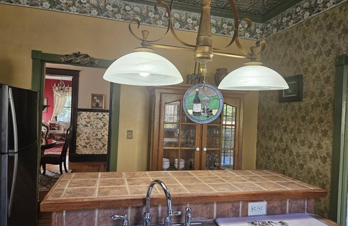 Springfield House | Sugar Magnolia House-Romantic Historic Home