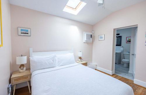 Historic Seaport Hotel | Sugar Pie Suite