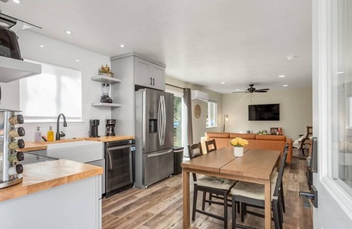 Oakhurst Cabin | Sugar Pine Village 2 HOMES I Jacuzzi BBQ Ping-Pong