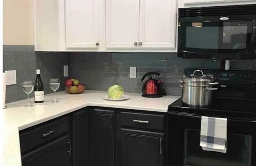 Bluffton House | Sugar & Spice That is Life/sleep/6 pets friendly