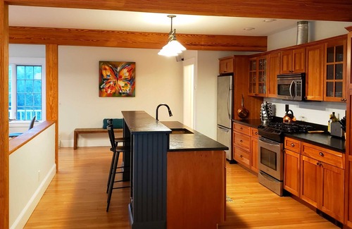 Waitsfield House | Sugarbush + Mad River Glen Modern Mountain Retreat