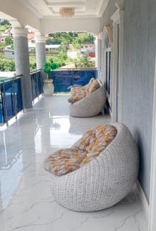 Accra Apartment | Sugarville, Swimming pool with a Rooftop