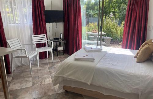 Rome Glen Apartment | Suikerbekkie