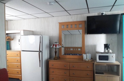 North Wildwood Hotel | Suitcase Motel & Travel