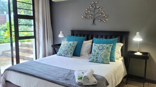 Beacon Bay Apartment | Suite 10- Deja' Blu Bed and Breakfast- East London