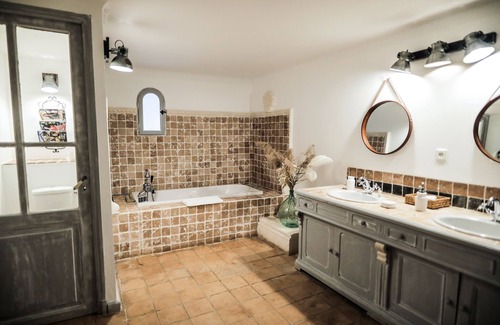 Paluds de Noves House | Suite 10 minutes from St Remy de P private pool - by feelluxuryholidays