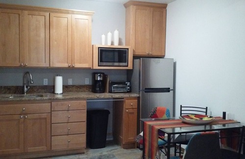 Adelma Beach Apartment | Suite 2 Kettle's Trail Suites