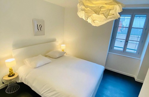 Montceau-les-Mines Apartment | Suite 24 Appart'hôtel-L'Annexe-3 étoiles