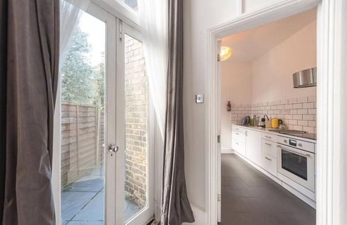Belsize Apartment | Suite 3 Belsize Park garden flat