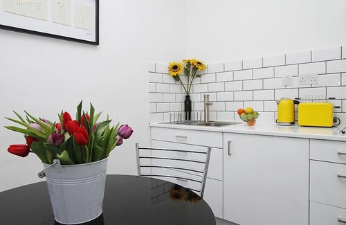 Belsize Apartment | Suite 3 Belsize Park garden flat