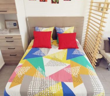 Melun Apartment | Suite Athéna - Melun gare RER - Studio avec Balcon et parking