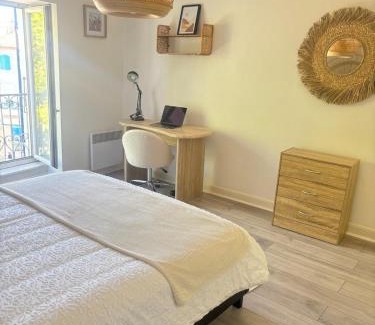 Aubenas Apartment | Suite Aubenas centre - château