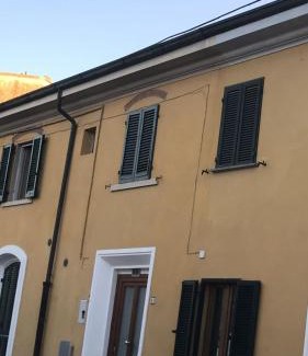 Pisa House | Suite Black and Wite