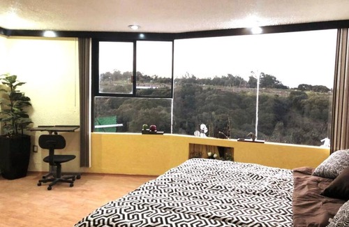 Lomas de Guadalupe House | Suite con Vistas Panoramicas Verdes, Santa Fe
