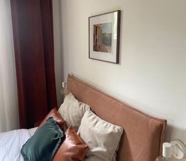 Craponne House | Suite Cosy Chambre avec espaces Salon et Salle de bain privés