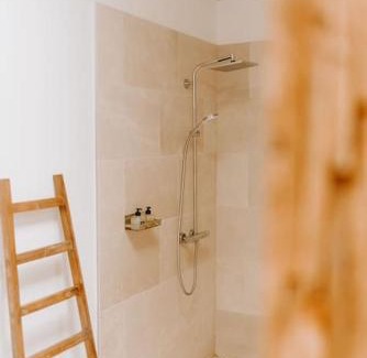 Tubize Apartment | Suite de charme à l italienne avec jacuzzi
