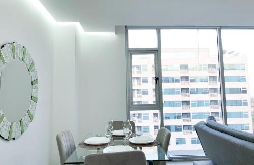 Simon Bolivar Apartment | Suite de Lujo,cerca del mall del sol, sofa cama, parqueo