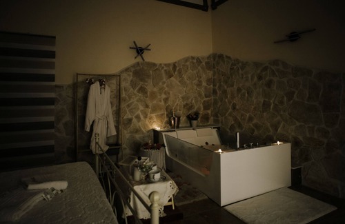 Molfetta Apartment | Suite Des Amours [Luxury Suite & SPA]