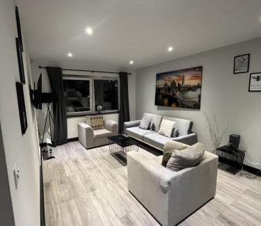Chorlton-on-Medlock Apartment | Suite-Dreamz-MCR