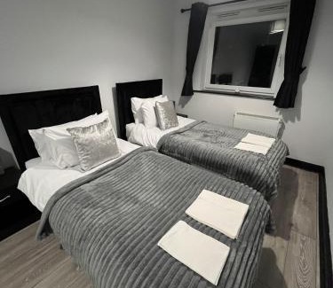 Chorlton-on-Medlock Apartment | Suite-Dreamz-MCR
