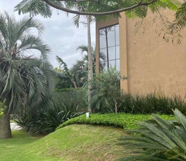 Jurere House | Suite em linda casa em Jurerê internacional