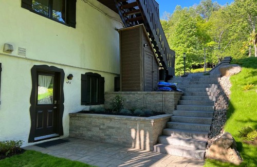 Mont-Tremblant Apartment | Suite front view on lake tremblant &mountain