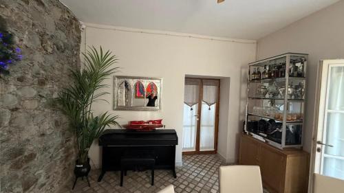 Castelnuovo Magra Apartment | Suite Il Giardino dei Vescovi