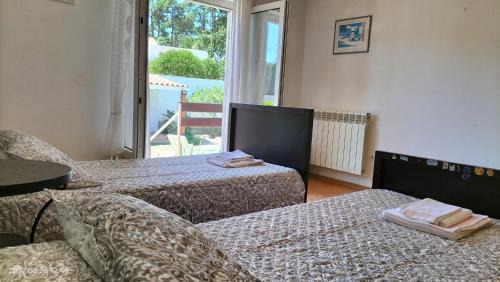 Charneca da Cotovia Apartment | Suite in a rustic house with swimming pool