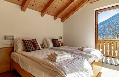 Carisolo Apartment | Suite Italy Pinzolo 5 - Apartment in the heart of the Dolomites