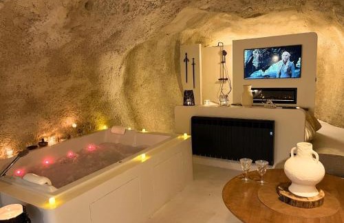 Mazange Apartment | SUITE KHALEESI - Troglodyte - Balnéo 2 places