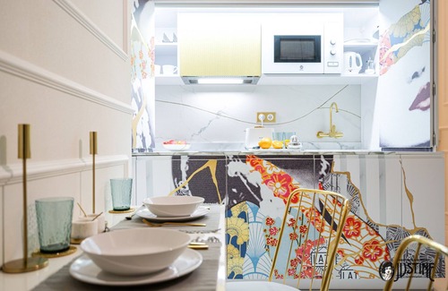 Moscardo Apartment | Suite Kintsugi by Justine Apartments: Sensual Elegante y Pecaminoso