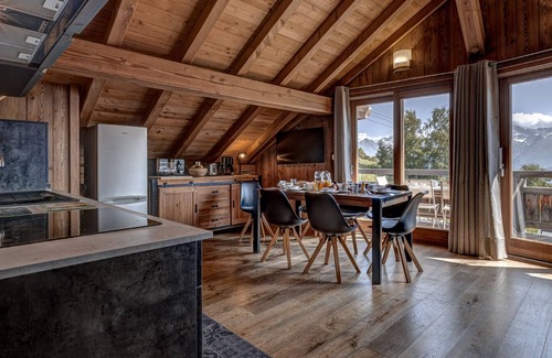Viel-Alpe Ski Chalet | SUITE LA MEIGE