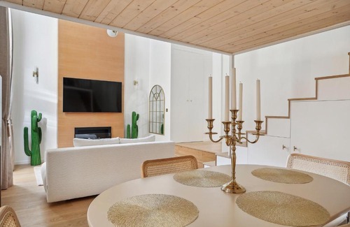 Notre-Dame-des-Champs Apartment | Suite luxueuse avec jardin privé Sauna et Jacuzzi