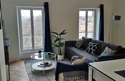 Castelnaudary Apartment | Suite Mermoz -T3- Belle vue - Billard-wifi-Vélo