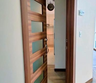 Conocoto Apartment | Suite minimalista con vista a los volcanes
