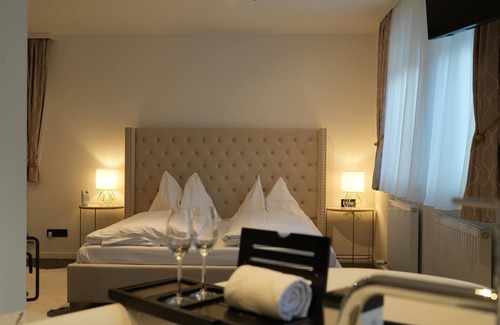 Maxglan House | Suite mit Frühstück - Astoria, Hotel