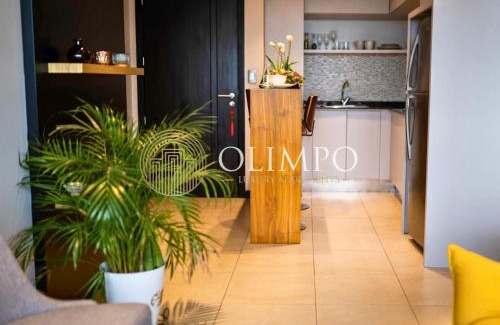 Puerto Santa Ana Apartment | Suite moderna con vista a la ciudad y al río en Puerto Santa Ana