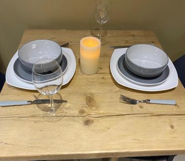 Cambridge Apartment | Suite near City, Science Park & Marshalls and close to Riverside walks