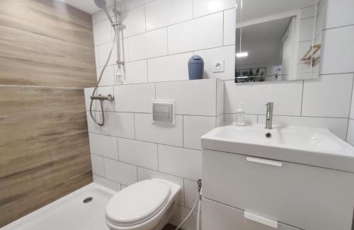 Calvaire Saint-Pierre House | Suite parentale indépendante - quartier calme en ville
