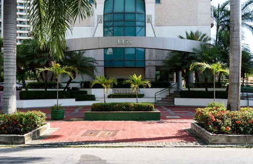 Barra da Tijuca Apartment | Suite Pool and gym Bpremium T8 Z10