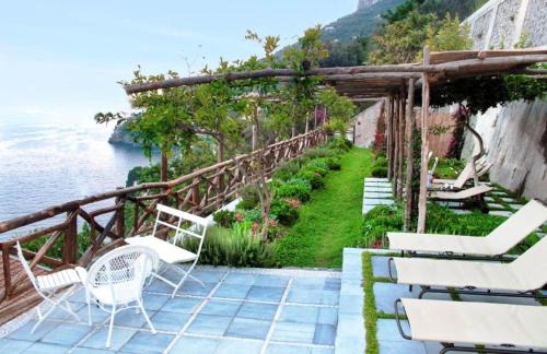 Marmorata Apartment | Suite Principessina - Sea Access, Pool by AMALFIVACATION