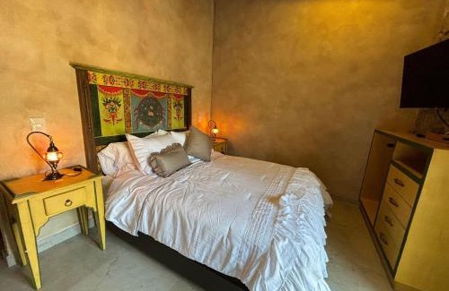 Santeagueda Apartment | Suite Raffaello: Diseño y Comodidad en Val'Quirico