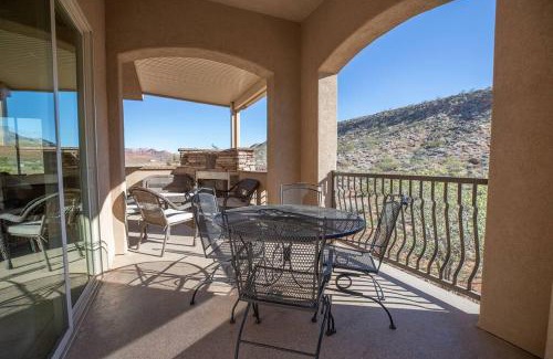 St. George House | Suite Retreat with Pool Spa Gym and Tennis Court