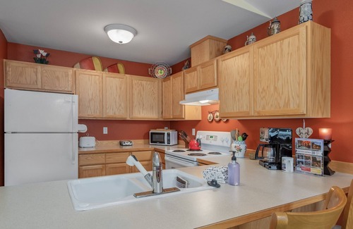 Downtown Leavenworth Condo | Suite Serenity 3 Bedroom Condo by NW Comfy Cabins by RedAwning
