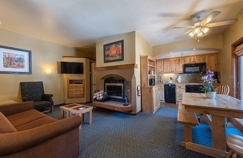 Olympic Valley Hotel | Suite w/Balcony, Parking, Outdoor Pool & Kitchen!