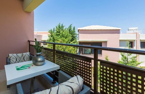 Loutra House | Suite With Private Pool