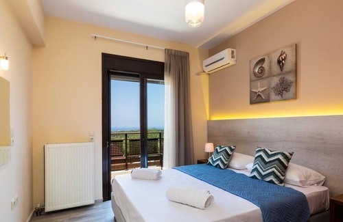 Loutra House | Suite With Private Pool